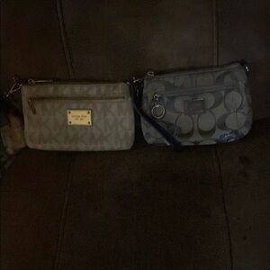 Gray Clutch Wristlet with Reflective Pattern